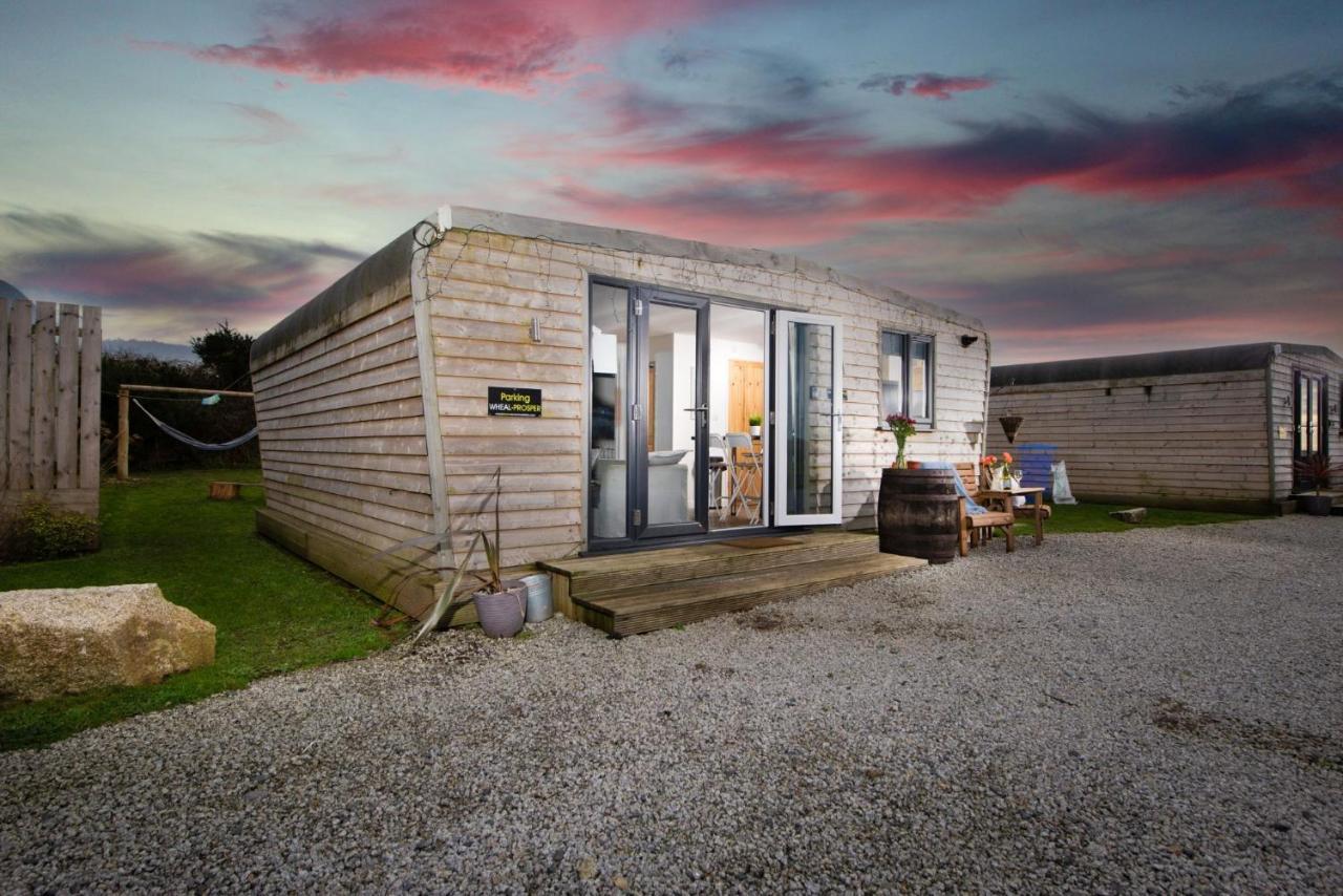 Wheal Prosper- Beautifully Fitted Wooden Lodge Helston Cornwall Экстерьер фото