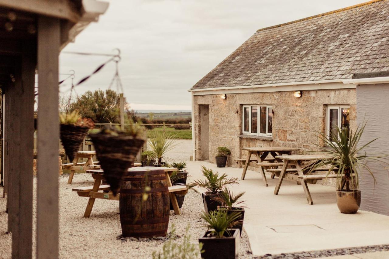 Wheal Prosper- Beautifully Fitted Wooden Lodge Helston Cornwall Экстерьер фото
